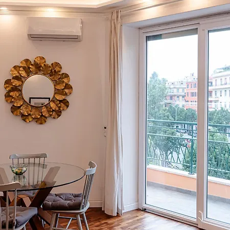 Bright And Cozy Near The Vatican Апартаменты Рим